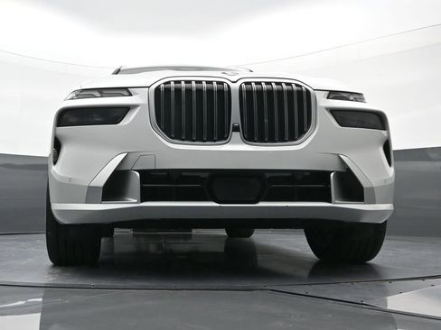 Used 2026 BMW X7 xDrive40i AWD/4WD image 24