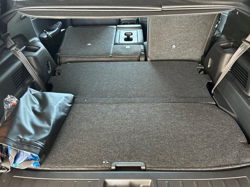 New 2025 Mitsubishi Outlander SE image 14