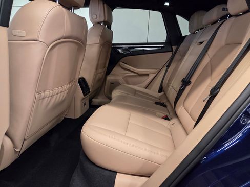 New 2026 Porsche Macan AWD/4WD image 11