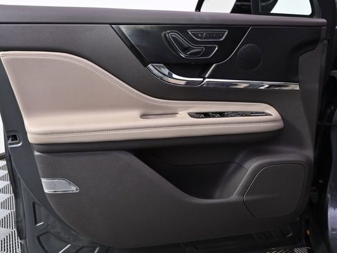 Used 2023 Lincoln Corsair AWD w/ Equipment Group 101A image 22