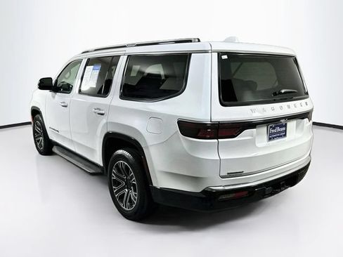 Used 2023 Jeep Wagoneer 4WD w/ Premium Group I image 6