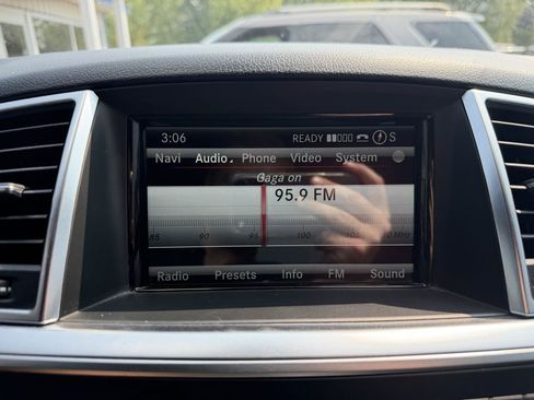Used 2015 Mercedes-Benz ML 350 4MATIC image 36