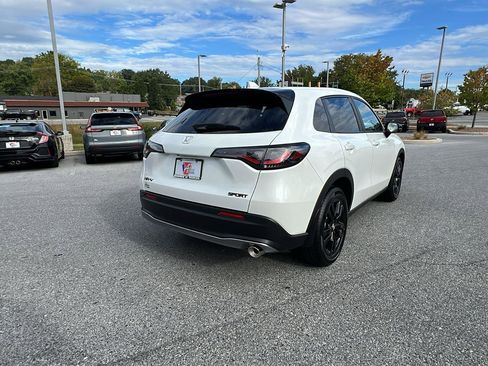 New 2026 Honda HR-V Sport image 4