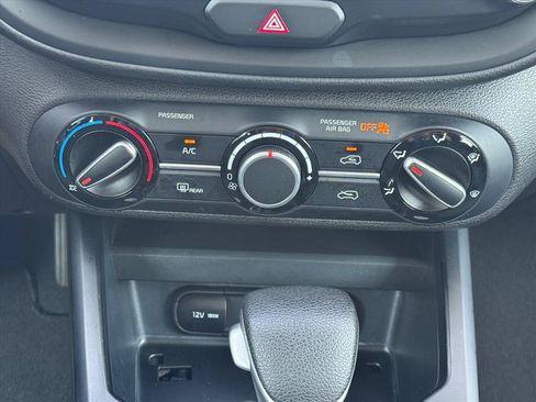 Used 2024 Kia Soul LX w/ Option Group 015 FWD image 16