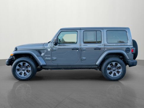 Used 2020 Jeep Wrangler Unlimited Sahara image 4
