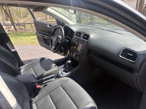 Used 2013 Volkswagen Jetta SE FWD image 4