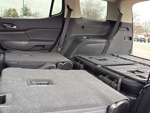 Used 2022 GMC Acadia Denali w/ Denali Ultimate Package image 15