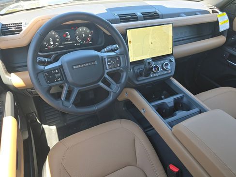New 2026 Land Rover Defender 130 X-Dynamic SE AWD/4WD image 18