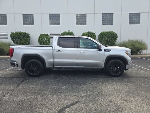 Used 2020 GMC Sierra 1500 Elevation w/ Elevation Value Package AWD/4WD image 9