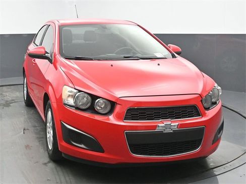 Used 2016 Chevrolet Sonic LT image 8