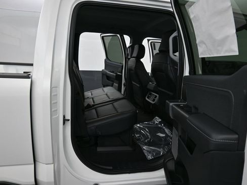 New 2026 Ford F250 Lariat w/ Chrome Package image 2