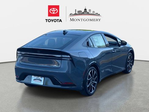 New 2026 Toyota Prius Plug-In Hybrid FWD image 3