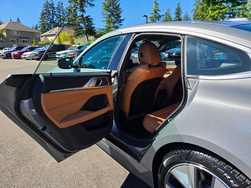 Used 2023 BMW i4 eDrive40 RWD image 15