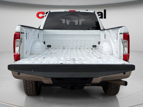 Used 2019 Ford F250 Lariat w/ Lariat Value Package AWD/4WD image 26