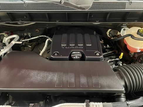 Used 2022 Chevrolet Silverado 1500 Custom Trail Boss w/ LPO, Dark Essentials Package image 23