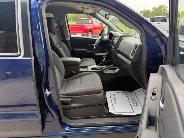 Used 2023 Nissan Frontier SV w/ Tow Package AWD/4WD image 17