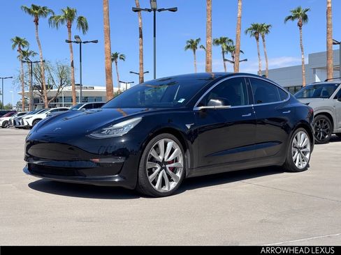 Used 2018 Tesla Model 3 AWD/4WD image 2