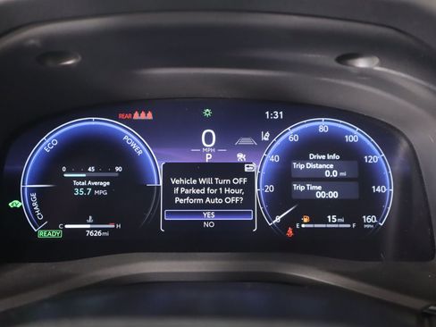 Used 2025 Toyota Camry XLE image 4