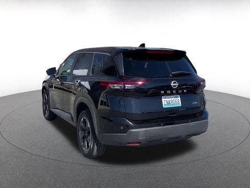 Used 2025 Nissan Rogue SV AWD/4WD image 21