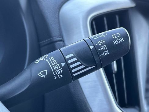 Used 2024 GMC Terrain SLE FWD image 33