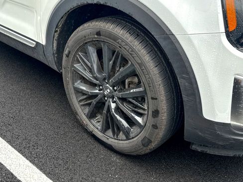 Used 2020 Kia Telluride SX w/ SX Prestige Package image 9