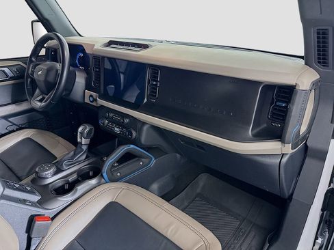 Used 2023 Ford Bronco Wildtrak AWD/4WD image 27