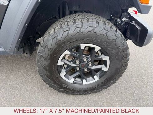 Certified 2025 Jeep Wrangler Unlimited Rubicon AWD/4WD image 8