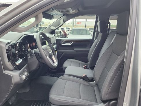 New 2026 GMC Sierra 1500 Elevation image 17