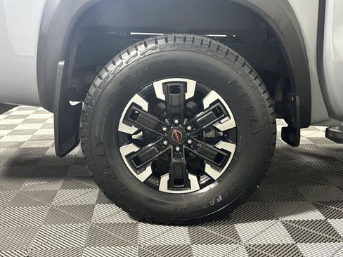 Used 2024 Nissan Frontier PRO-4X AWD/4WD image 21