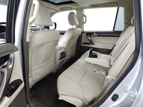 Used 2016 Lexus GX 460 w/ Premium Package AWD/4WD image 25