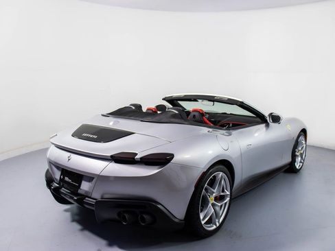 Certified 2025 Ferrari Roma Spider image 2