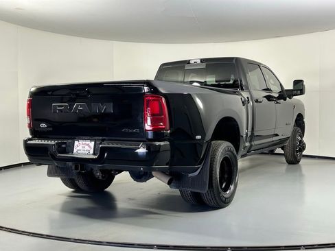 Used 2025 RAM 3500 Laramie AWD/4WD image 7