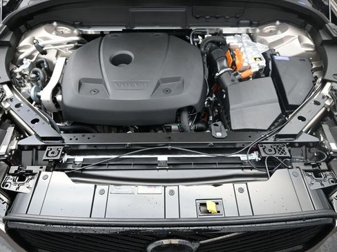 New 2026 Volvo XC60 T8 Plus w/ Protection Package Premier image 14