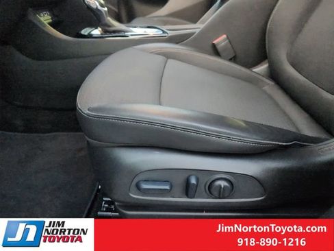 Used 2023 Buick Encore GX Preferred w/ Cold Weather Comfort Package FWD image 25