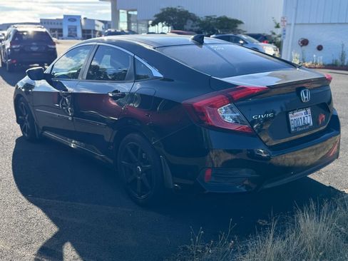 Used 2016 Honda Civic EX-T image 2