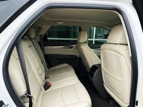 Used 2017 Cadillac XT5 Luxury image 12