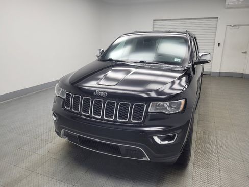 Used 2017 Jeep Grand Cherokee Limited image 15