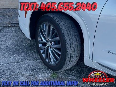Used 2025 Buick Enclave Avenir w/ Super Cruise Package FWD image 27