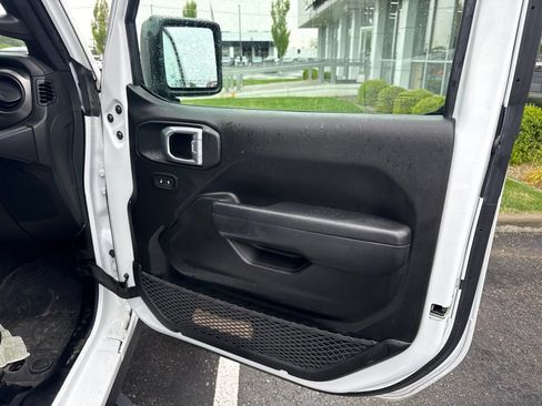 Used 2022 Jeep Wrangler Unlimited Sport AWD/4WD image 15