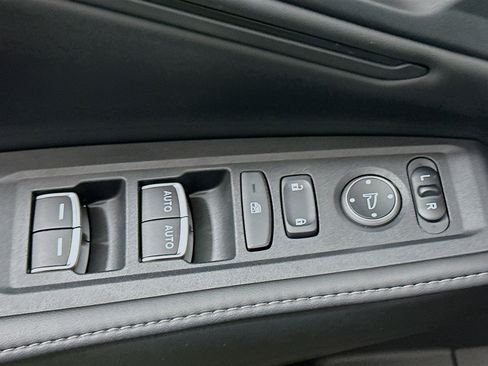 Used 2023 Honda Accord Sport image 15