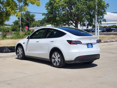 Used 2022 Tesla Model Y Long Range AWD/4WD image 7