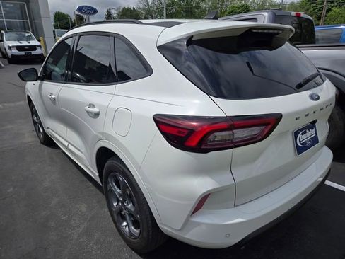 Used 2024 Ford Escape ST-Line w/ Tech Pack #1 AWD/4WD image 5