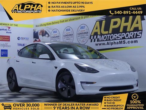 Used 2023 Tesla Model 3 Standard Range RWD image 1