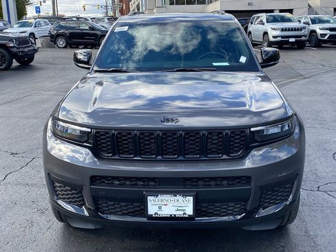 New 2025 Jeep Grand Cherokee L Altitude image 2