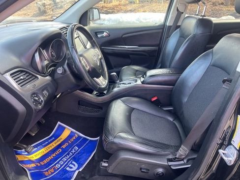 Used 2018 Dodge Journey Crossroad w/ Nav & Sun Group image 13