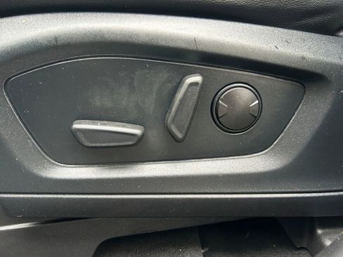 Used 2022 Ford Explorer Limited RWD image 17
