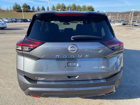 Used 2023 Nissan Rogue SL image 4