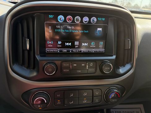 Used 2018 Chevrolet Colorado Z71 image 28