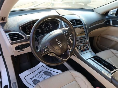 Used 2017 Lincoln MKZ Reserve image 7