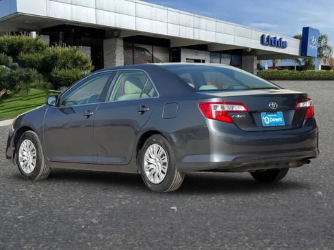Used 2014 Toyota Camry L image 7